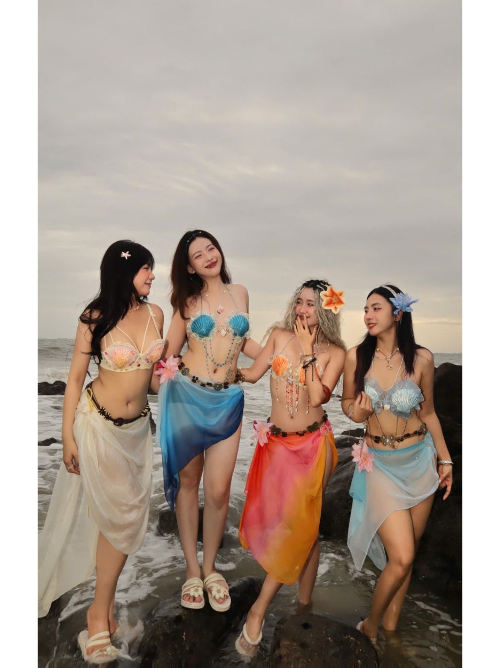[ Ảnh thật Shop làm]–Bikini vỏ sò xanh biển phối voan ombre.Tặng dây chuyền vỏ sò,chip, 2 kẹp hoa bất kỳ (Chưa phụ kiện)