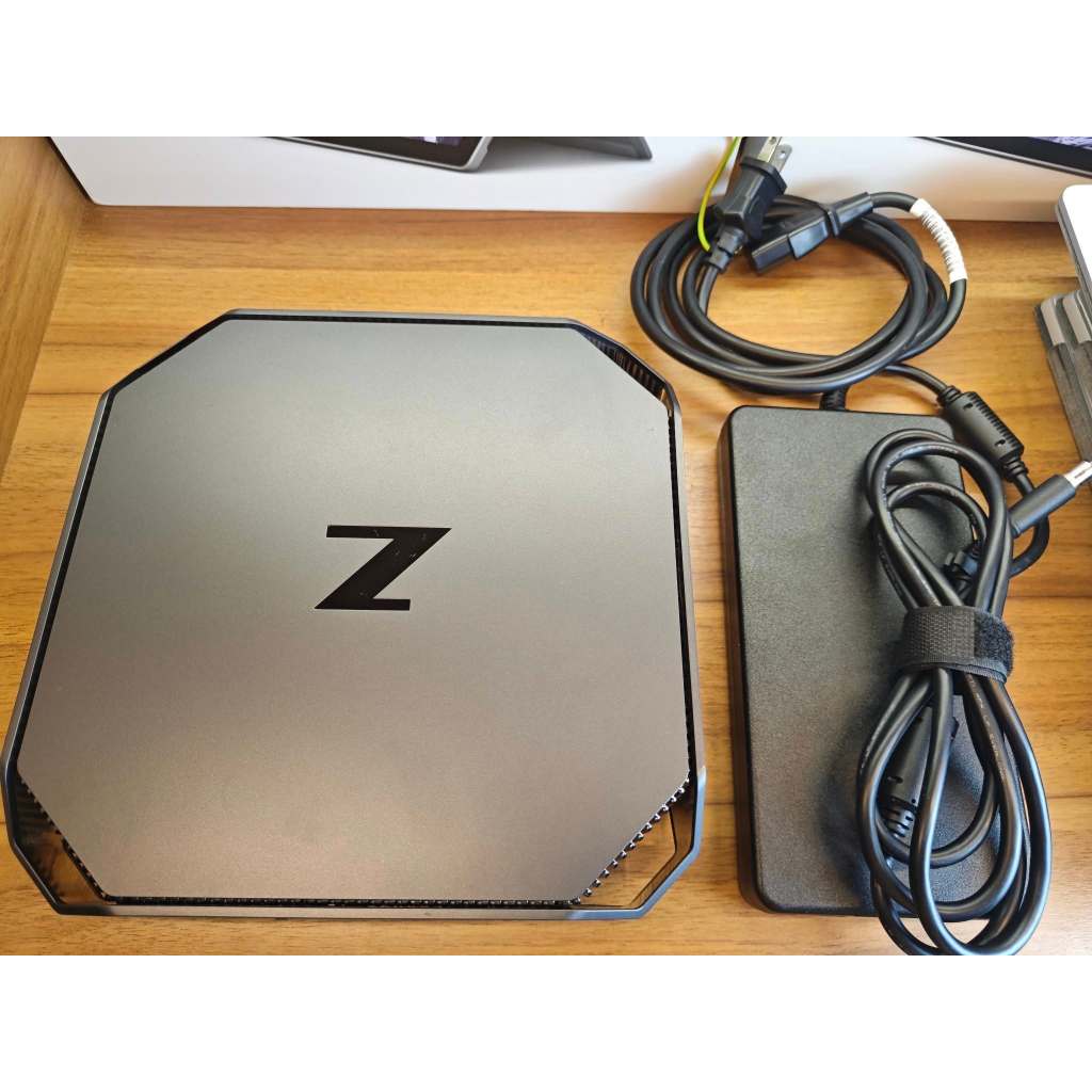 HP Z2 Mini G3 Workstation | Xeon E3-1225 v5 | RAM 8/16GB | SSD
