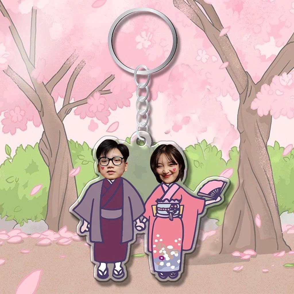 Móc Khoá Đôi, Móc Khoá Cặp Đôi Chibi In Theo Yêu Cầu Quà Lưu Niệm In Hình Chibi Cute Dùng Làm Quà Tặng Bạn Bè - SakuMai