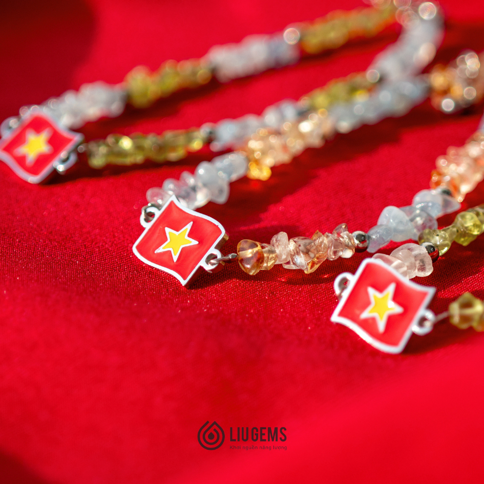 Vòng Tay Đá Thô Tự Nhiên Liugems Handmade Mix Charm Lá Cờ Tổ Quốc Thép Không Gỉ Cao Cấp VTDT08