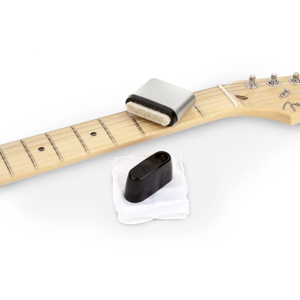 Dầu lau dây Fender Speedslick