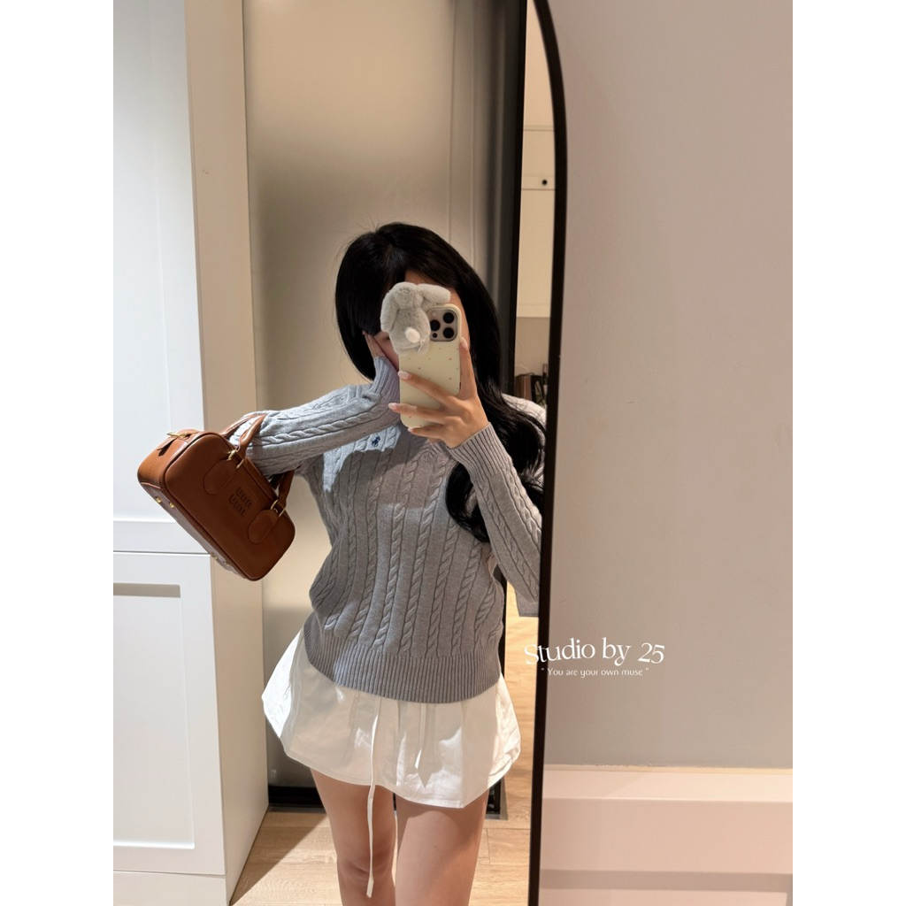 𝐬𝐭𝐮𝐝𝐢𝐨𝐛𝐲𝟐𝟓 | ÁO CỔ TIM NEW LEN THỪNG LOGO NGỰA HÀNG QC | BigBuy360 - bigbuy360.vn