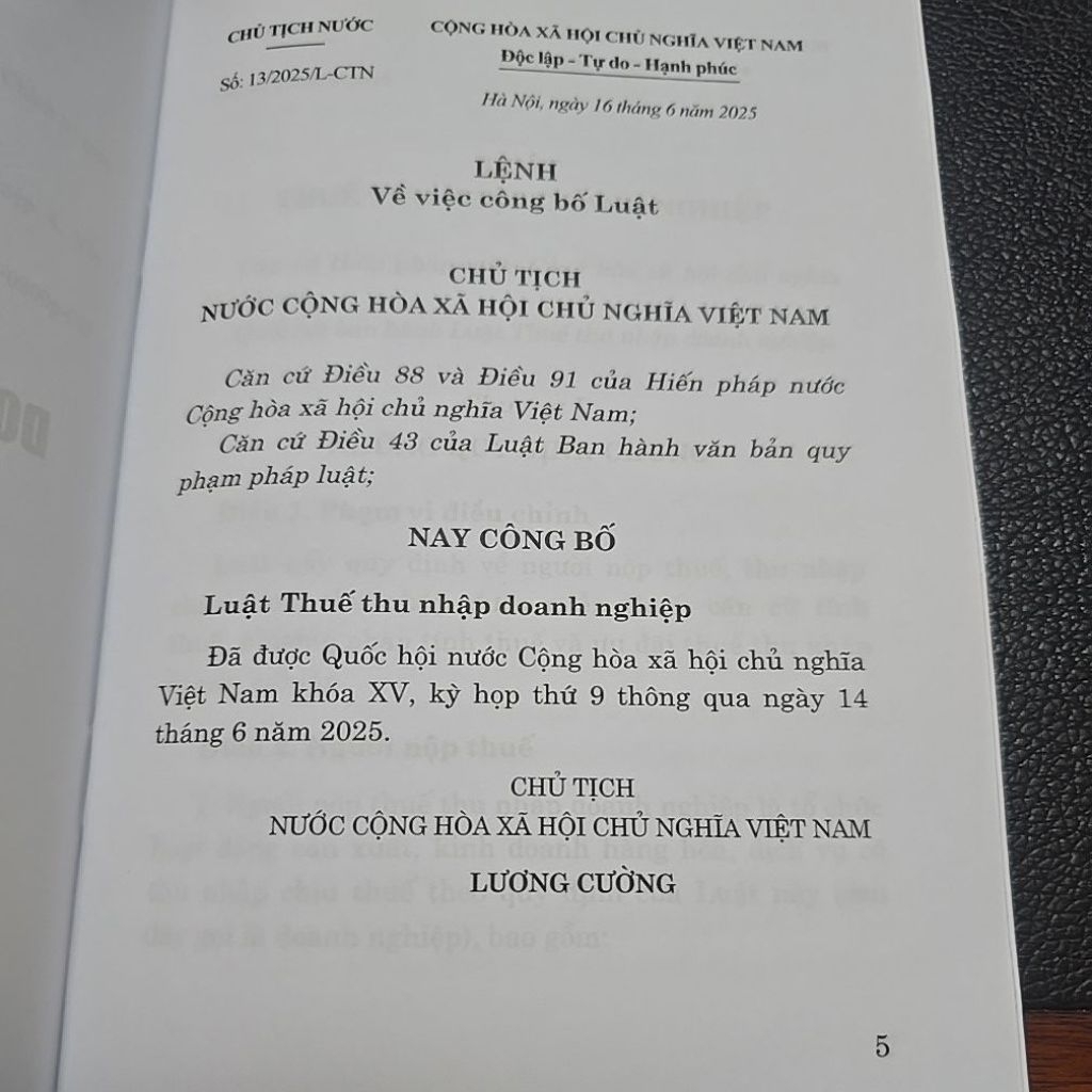 Sách - Luật thuế thu nhập doanh nghiệp năm 2025 (NXB Chính trị quốc gia sự thật)