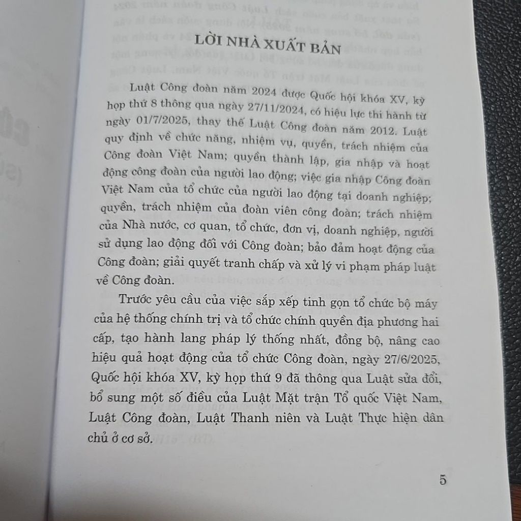Sách - Luật công đoàn năm 2024 (sđ,bs năm 2025) (NXB Chính trị quốc gia sự thật)