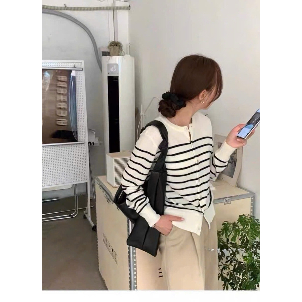 [NEW 2025] Áo Cardigan len dệt kim hoạ tiết kẻ ngang 2 màu QC 5201