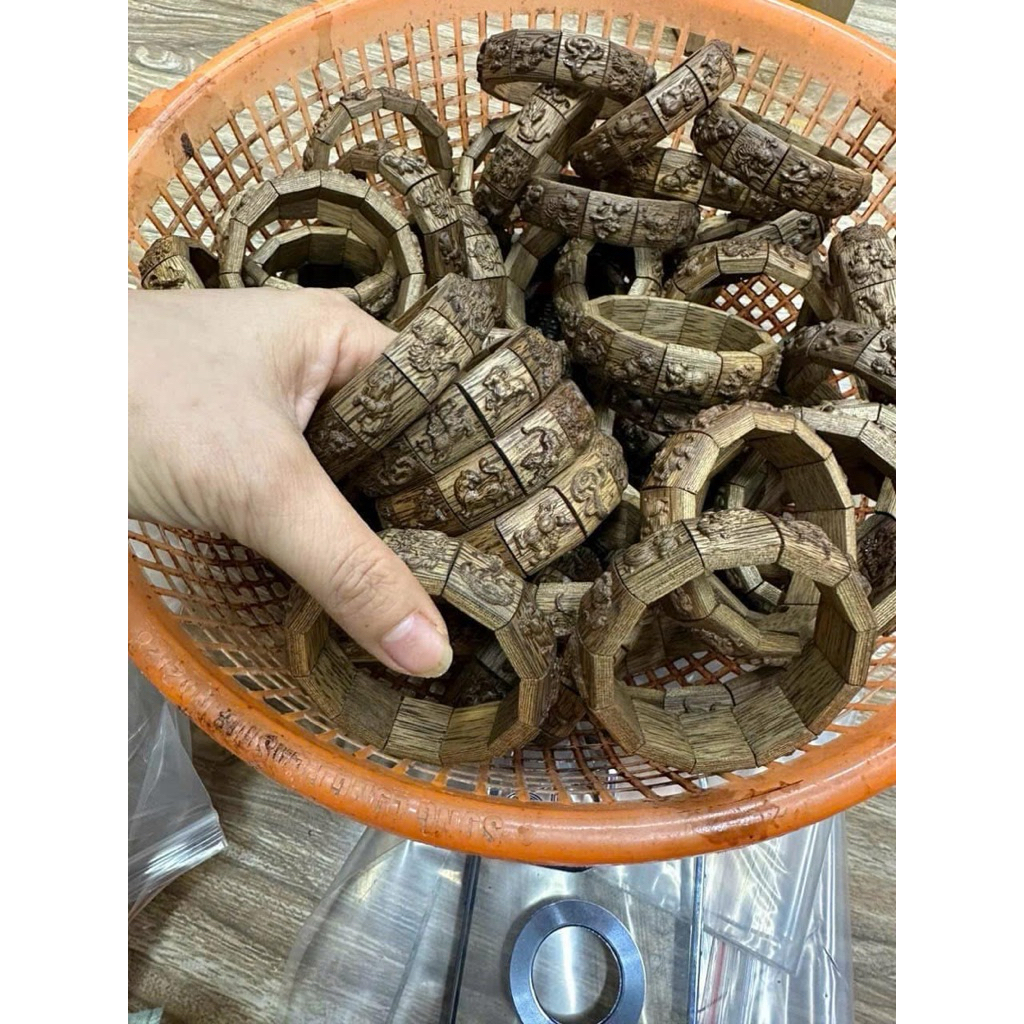 Lắc Tay Trầm Hương 12 con giáp Phong Thuỷ Phú Gia Tài Lộc