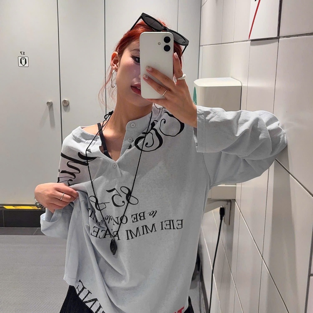 (sẵn)Áo sweater dài tay chất thun cotton khuy cài họa tiết chữ 85-86 ASWT002 - Tiktik