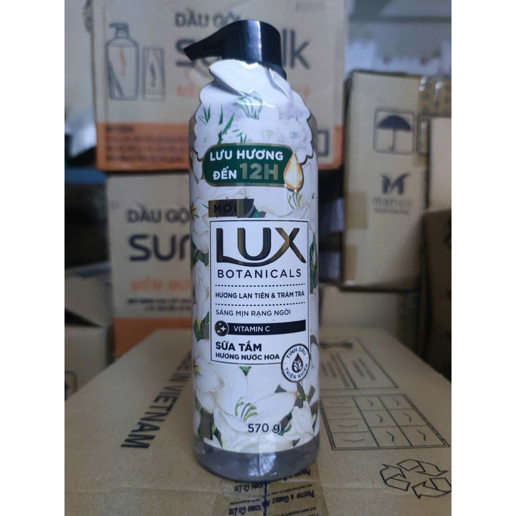 Sữa Tắm Lux Hương Nước Hoa Cao Cấp Sáng Mịn Rạng Ngời 570G