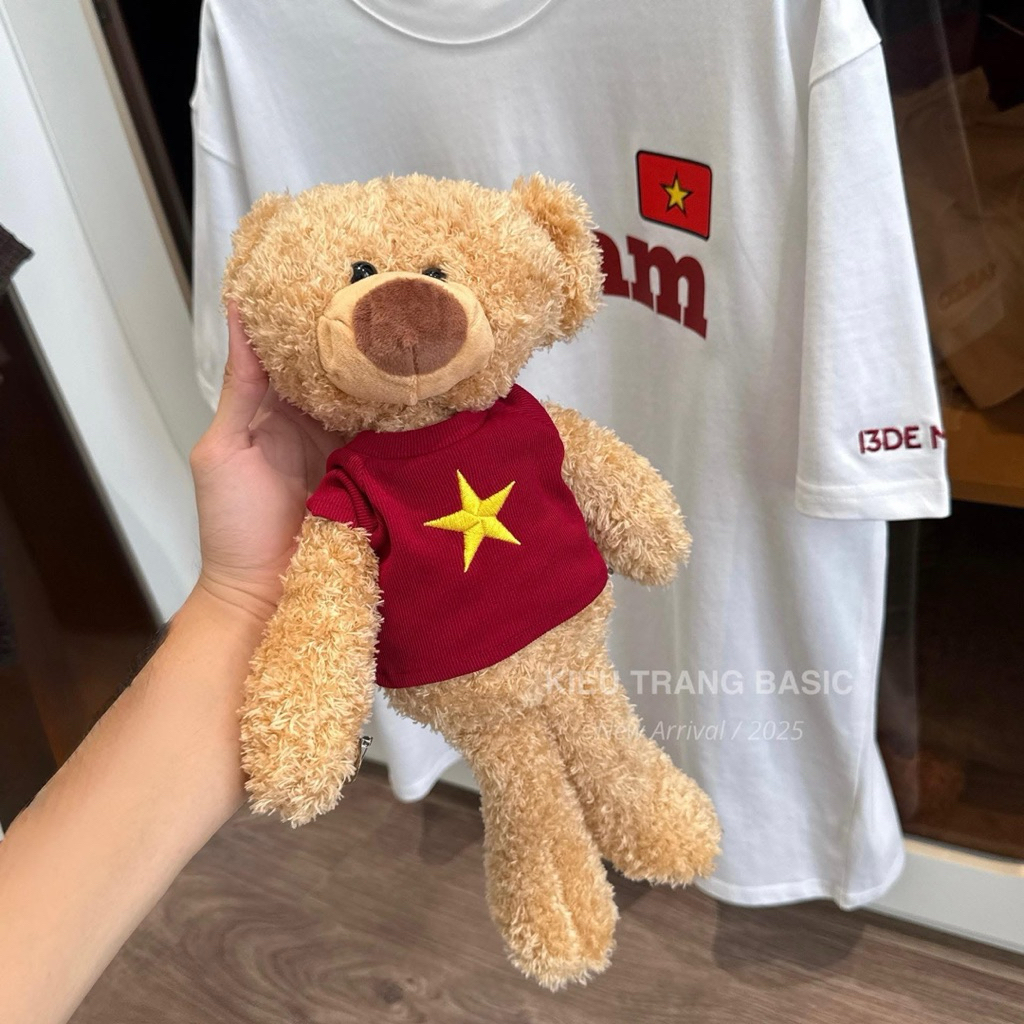 Áo phông Việt Nam đính gấu bông cờ đỏ sao vàng