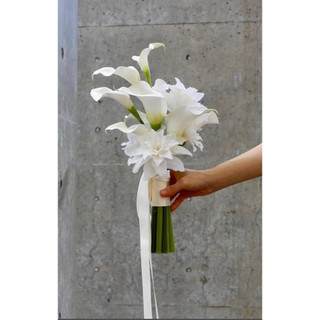 Bó hoa cưới cầm tay cô dâu rum Thanh Ly 12