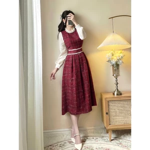 Đầm dạ phối tay trắng A1829