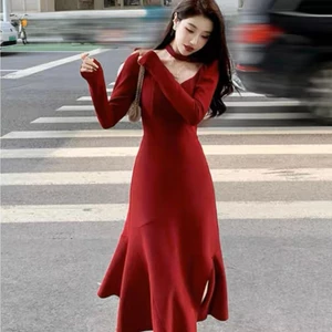 Đầm midi cổ tim - kèm vòng chocker 1 màu đỏ A1288