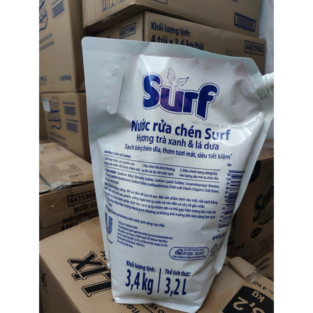 Combo 2 Túi Nước Rửa Chén Bát Surf Trà Xanh Và Lá Dứa 3.2kg, Dầu Rửa Bát Đậm Đặc Sạch Dầu Mỡ