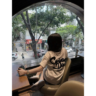 Áo phông chữ xù lưng