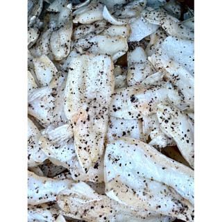 ỨC MỠ KHÔ DỨA VỊ TIU TỎI 500G(Tặng kèm mắm me)