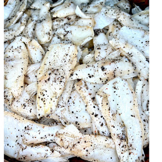 ỨC MỠ KHÔ DỨA VỊ TIU TỎI 500G(Tặng kèm mắm me)