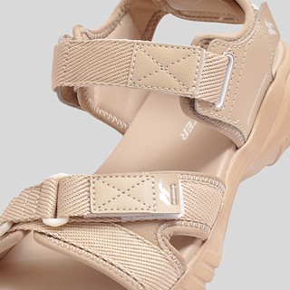 Sandal thể thao Nữ Biti's Hunter HEW001600KEM (Kem)