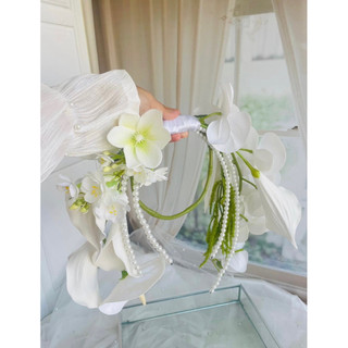 bó hoa cưới cầm tay cô dâu Thiên Ý 3