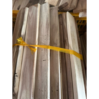 Thanh gỗ tràm tự nhiên.10 thanh 20 thanh Hàng xuất khẩu chiều dài 46cmx4,7x1,3cm đã bào mịn ; sấykhô