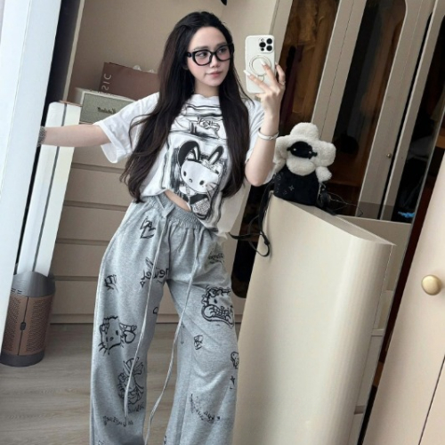 Set đồ nữ kitty áo phông mix quần suông dài cạp chun, đồ bộ nữ trẻ trung năng động HCOM26144
