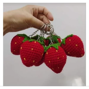 Móc Khóa Dâu Tây Len Handmade