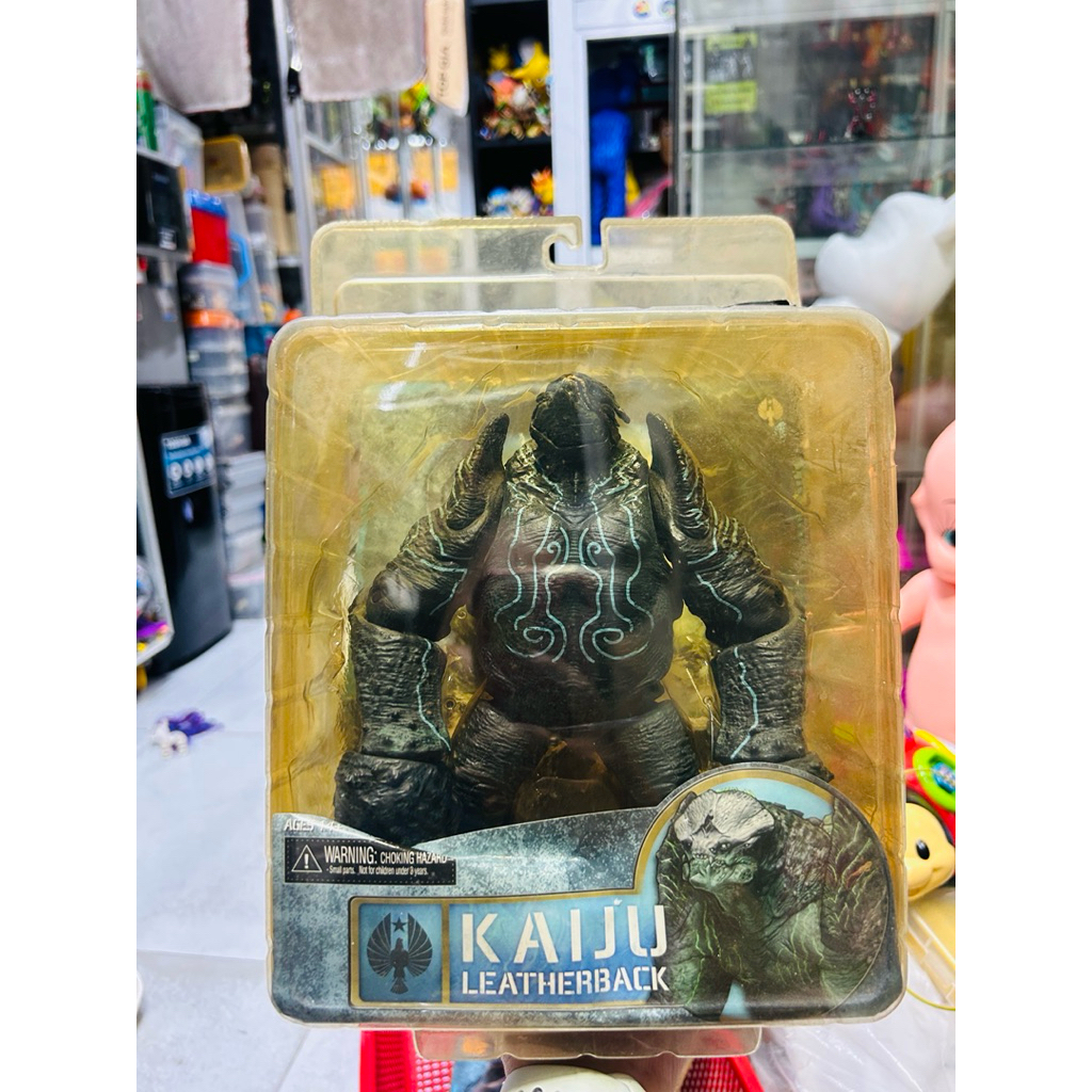 Mô hình Action Figure NECA Pacific Rim Razorback Kaiju chính hãng ...