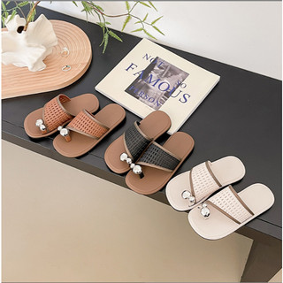 MẸ VÀ BÉ Dép Xỏ Ngón Đính Charm Quai Lỗ Cho Bé Gái K026