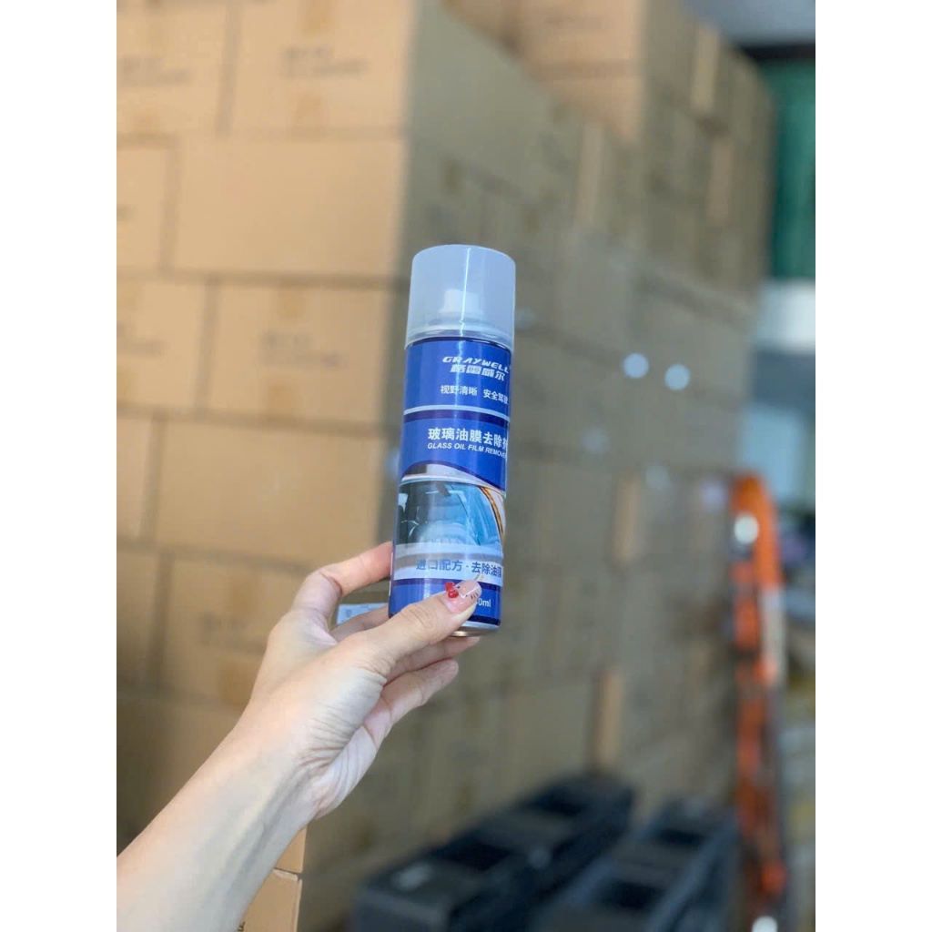 Chai Xịt Vệ Sinh Kính Chống Bám Nước Cho Ô Tô Và Các Loại Kính Khác 330ml