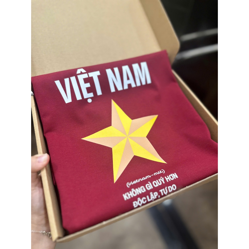 [Áo Thun Tự Hào Việt Nam] Áo Thun In Cữ Việt Nam Form Unisex Chất Cotton Thoáng Mát + Có Hộp Quà