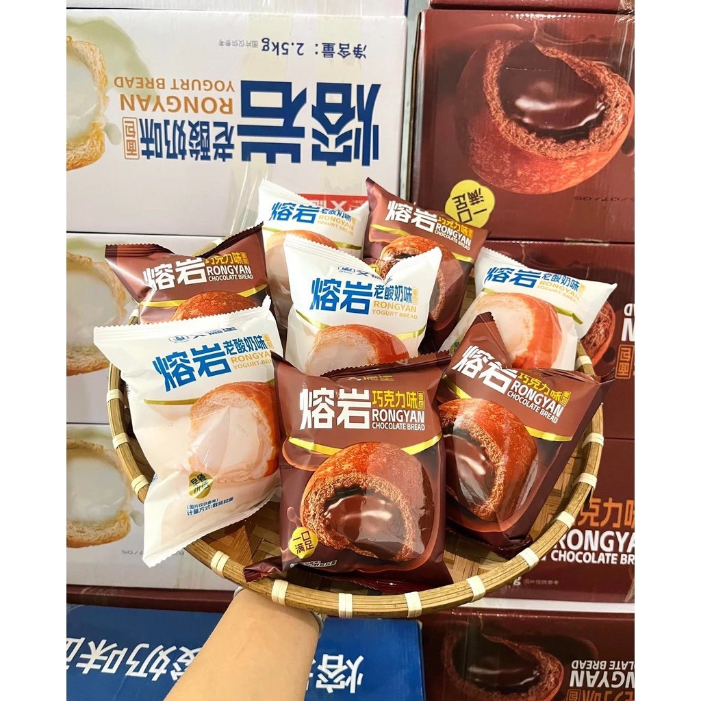 Sỉ thùng 2,5Kg Bánh Mỳ Nhân Kem Chảy vị socola, sữa chua yogurt hãng Aidebao date mới siêu hót