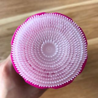 Chai Xịt Tẩy Vệ Sinh Đa Năng FLAMINGO F002 650ml Kèm Bàn Chải - Làm Sạch Ghế Da, Nỉ, Taplo Ô Tô