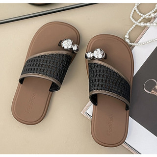 MẸ VÀ BÉ Dép Xỏ Ngón Đính Charm Quai Lỗ Cho Bé Gái K026