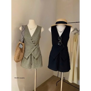Set Bộ Đồ Nữ Chéo Hàn Quốc Phối Cổ V Đính Cúc Chéo Vạt Nhọn Mix Quần Sooc Đùi