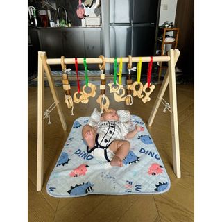Khoen tròn treo kệ chữ a, Đồ chơi treo nôi cho trẻ sơ sinh Chàng Trai Gỗ