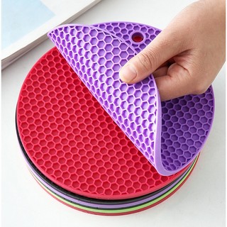 Miếng lót nồi nhấc nồi bằng silicone chịu được nhiệt độ cao 200 độ C màu Pastel