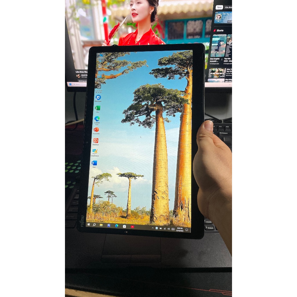 Fujitsu ARROWS Tab Q738 | i5 8350U 1.7GHz | Ram 8 | SSD 128 | 13.3