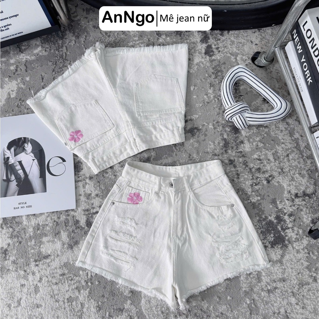 Quần short jean nữ lưng cao, rách thêu hoa dễ thương, chất denim không co giãn  Anngo - AT545
