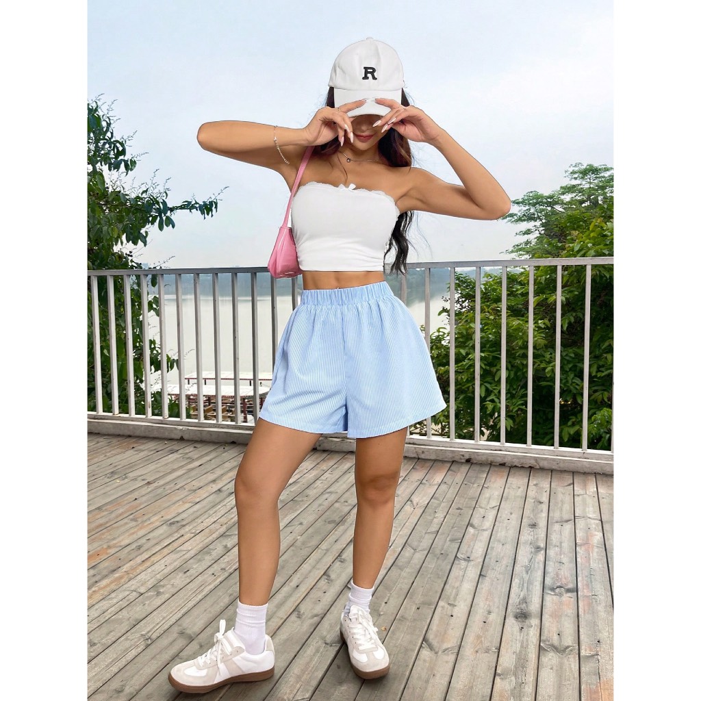 Quần short kẻ sọc xanh dáng rộng thoải mái YN156