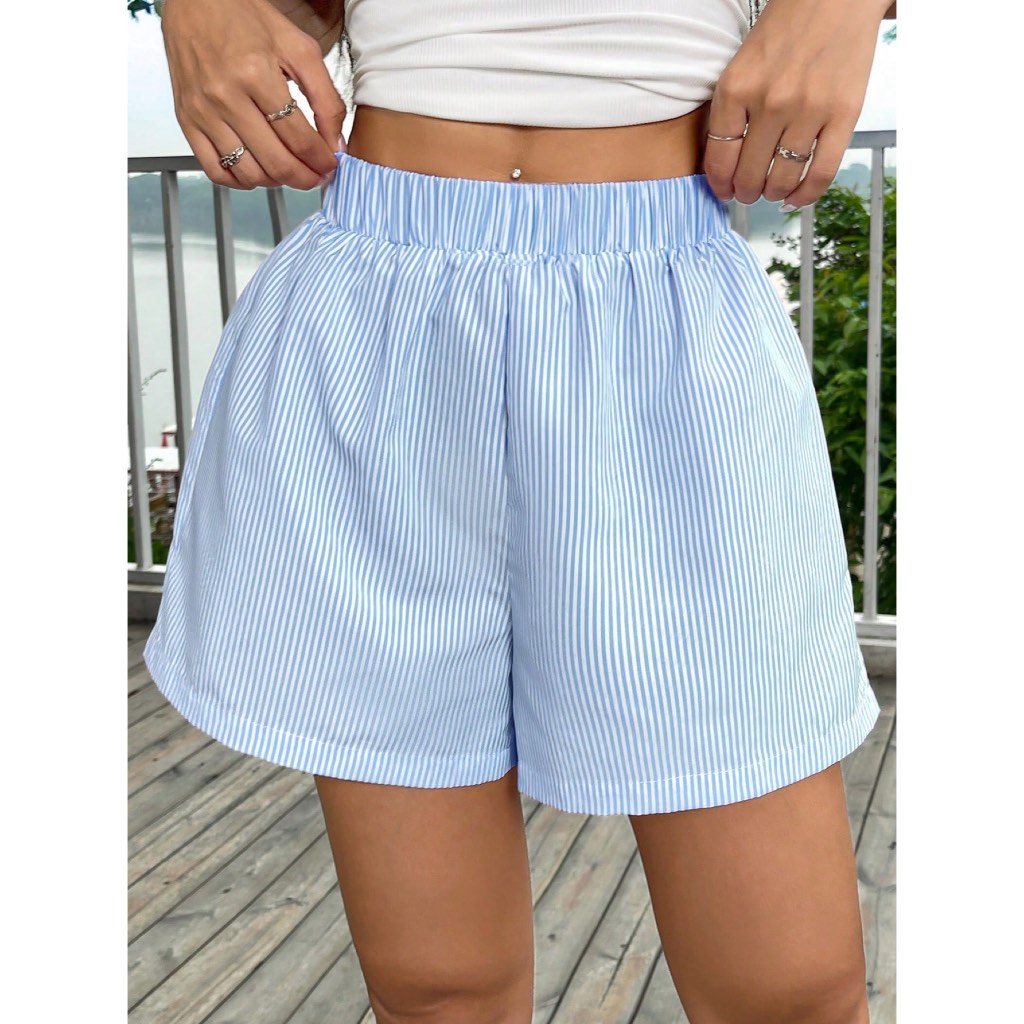 Quần short kẻ sọc xanh dáng rộng thoải mái YN156