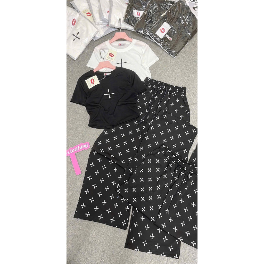 KT41- sét bộ thun tăm lanh họa tiếc chữ thập, áo croptop mix quần suông in full hình