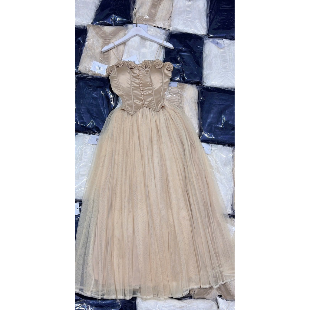 KT45- Sét váy công chúa đính 6 hoa, áo cúp ngực corset tà nhọn mix váy lưới xòe