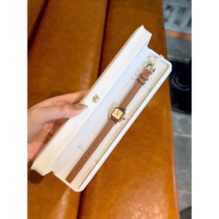 Đồng hồ dây da sần mặc vuông viền vàng full box