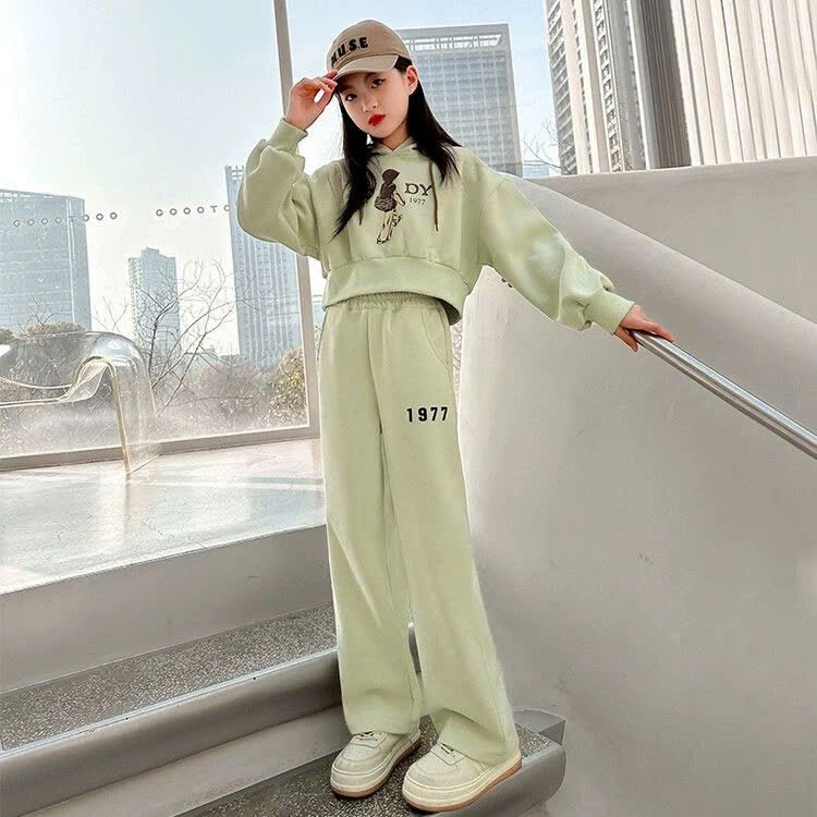 Set áo mũ croptop cô gái 1977 cho bé gái size đại BEESHOP D25035