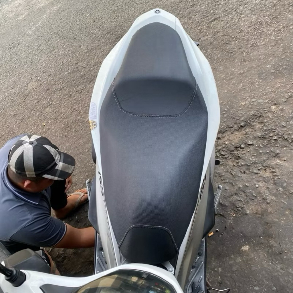 Da yên Yamaha NVX 125/155 kiểu zin (sử dụng kim bọc yên)