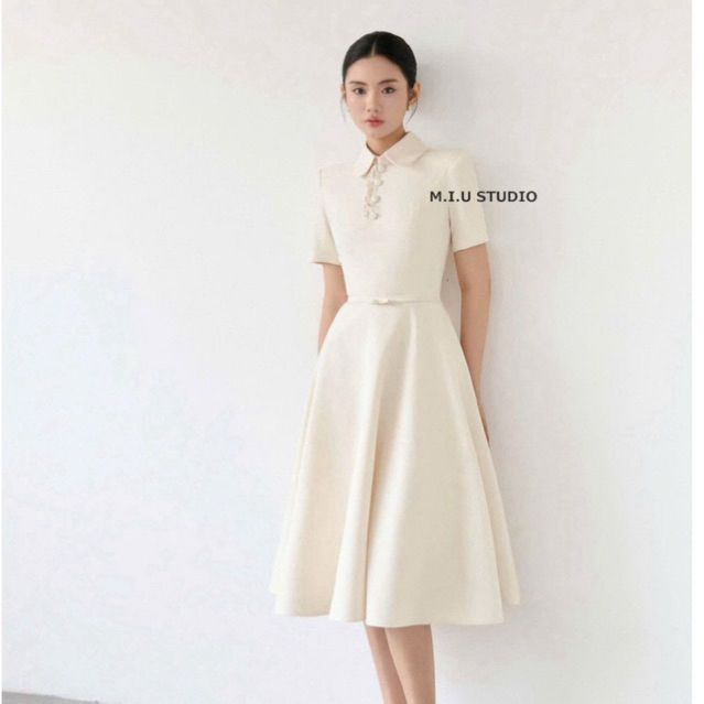 Váy nữ cộc tay cổ sen đính khuy bọc phối viền bèo nhẹ nhàng sang chảnh , Đầm thiết kế dài xoè đai nơ chiết eo tôn dáng