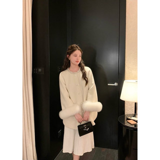 Áo khoác len dạ form babydoll cổ tròn viền tay lông phong cách nhẹ nhàng tài phiệt