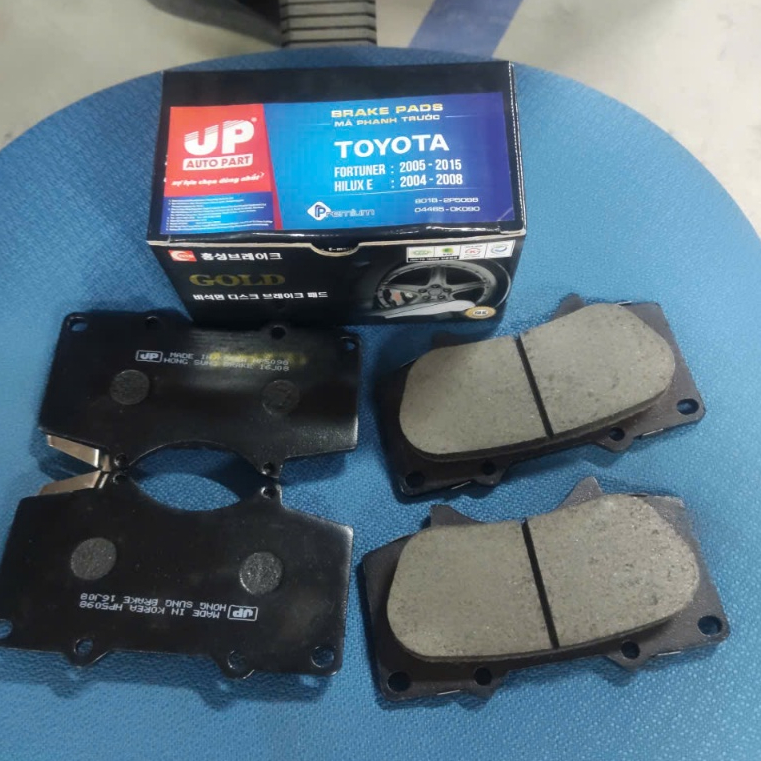 Má phanh trước xe TOYOTA FORTUNER,HILUX,LAND CRUISER PRADO,ISUZU DMAX,LEXUS