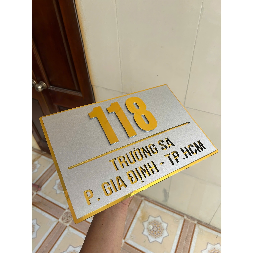 Biển số nhà,, biệt thự, chung cư. Màu xước bạc + Alu vàng gương SỐ NỔI + VIỀN VÀNG