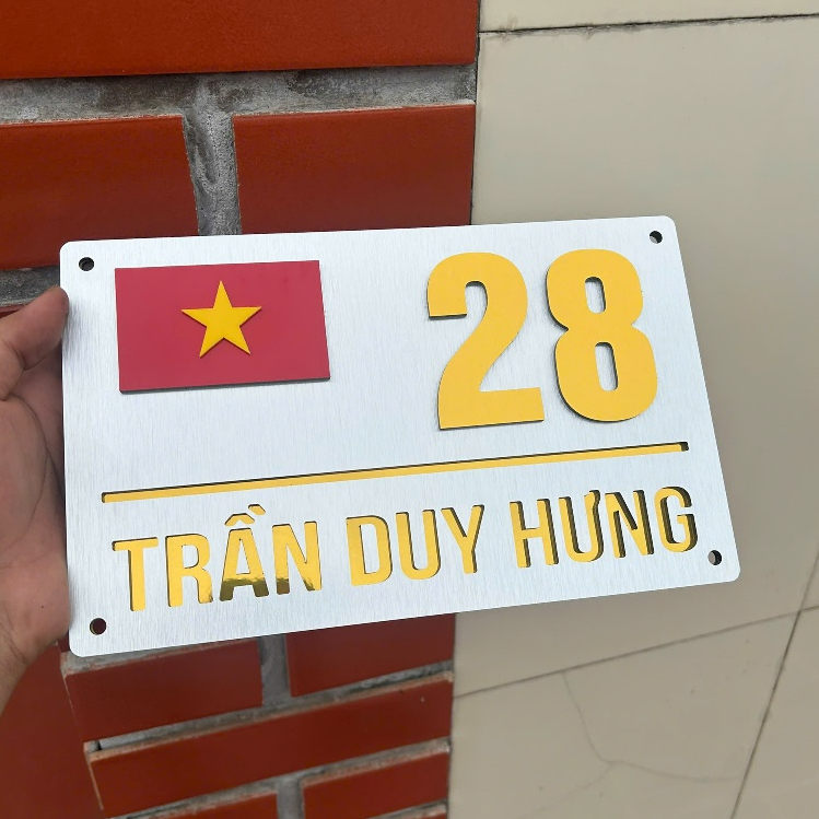 BIỂN SỐ NHÀ CỜ ĐỎ SAO VÀNG,Màu xước bạc  SỐ NỔI gương vàng