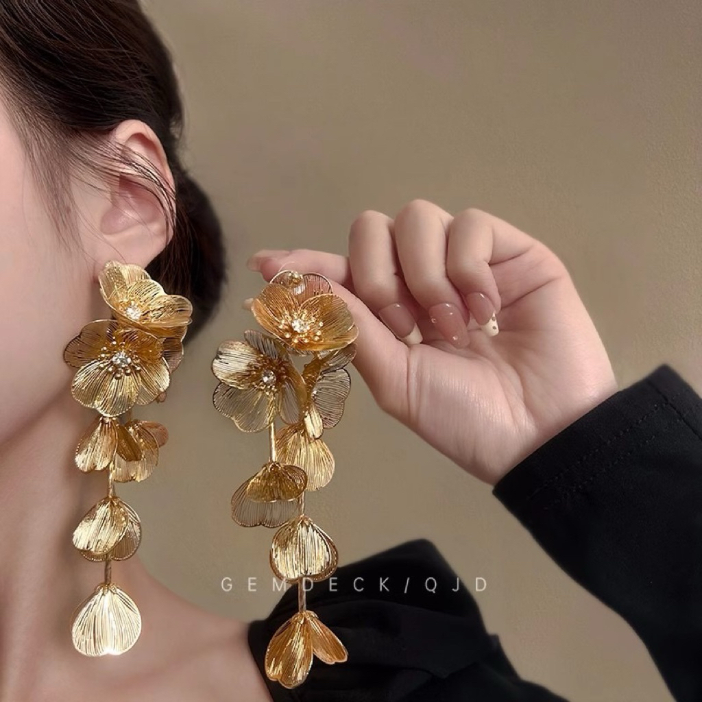 Bông Tai Metalic Không Gỉ Kim Vàng Hoa Pháp LINGEM Bông Tai Nữ Đi Tiệc Sang Chảnh